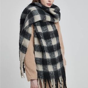 Cashmere-like Thick Plaid Scarf | Black & White Long Soft Scarf